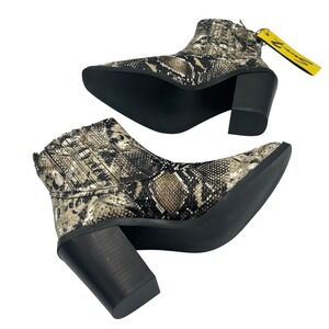 NWT Seven7‎ Eve Boot Snakeskin Print Ankle Boots Block Heel Size 6.5 festival